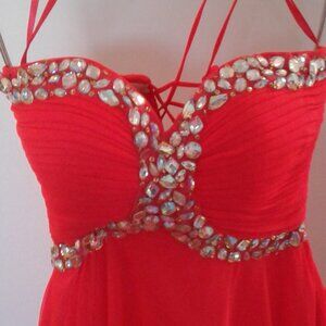 GRAD/PROM FORMAL DRESS NEW